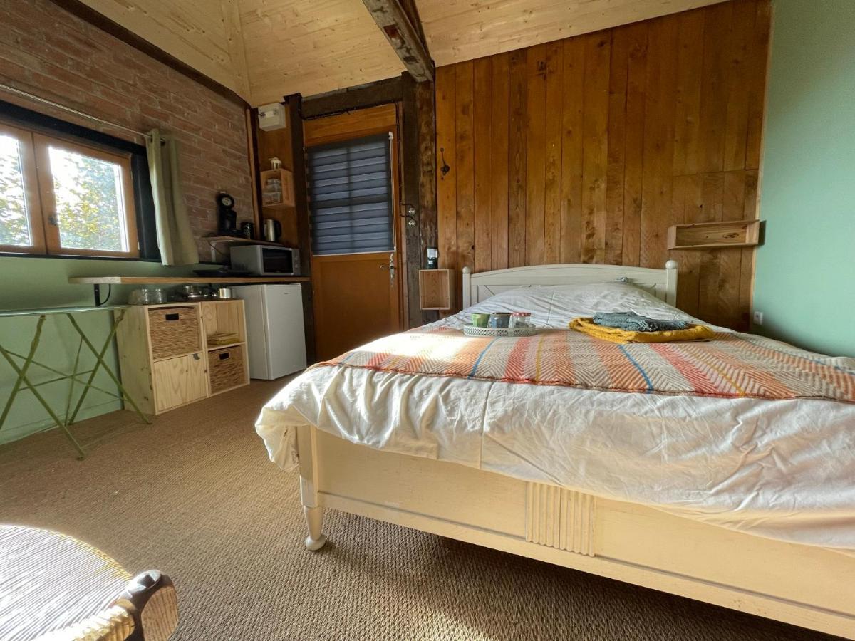 Jolie Cabane Avec Jacuzzi Pour Les Amoureux De La Nature Tullins Bagian luar foto